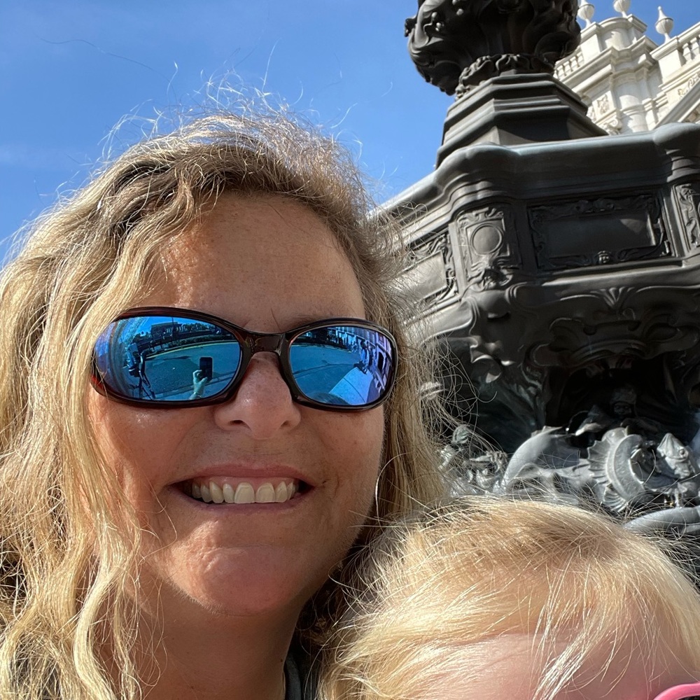Meet your Posher, Amy